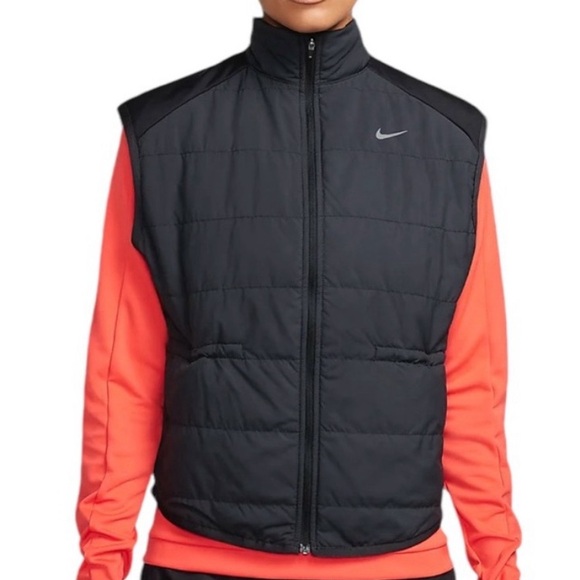 Nike Puffer Vest Black size Medium Trade if willing . - Picture 3 of 4